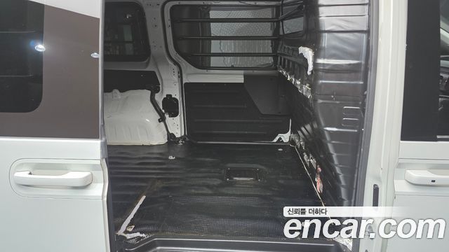 Hyundai Staria 2024 — photo 18