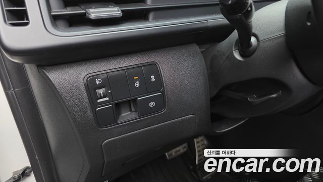 Hyundai Staria 2024 — photo 25