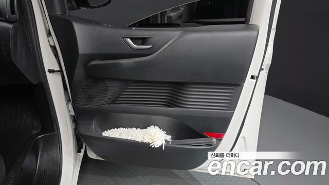 Hyundai Staria 2024 — photo 15