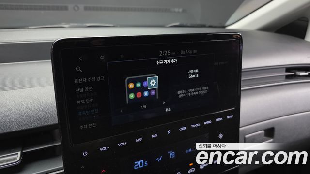 Hyundai Staria 2024 — photo 28