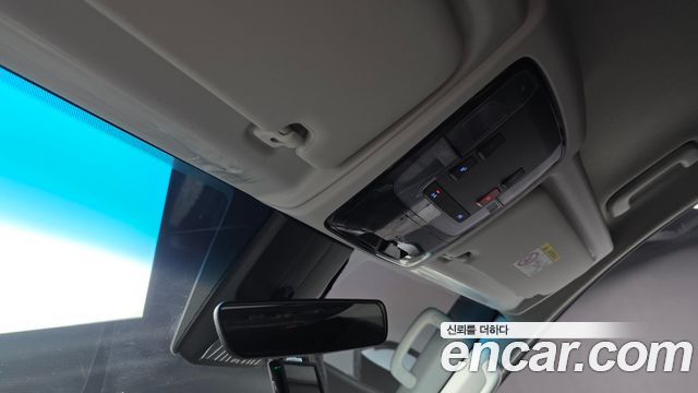 Hyundai Staria 2024 — photo 29