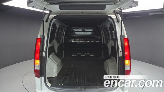 Hyundai Staria 2024 — photo 30