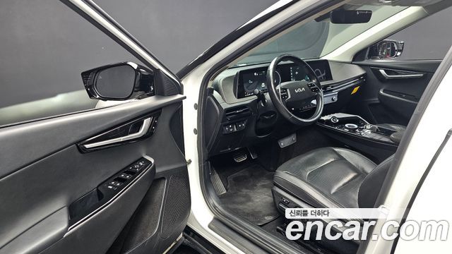 Kia EV6 2022 — photo 13