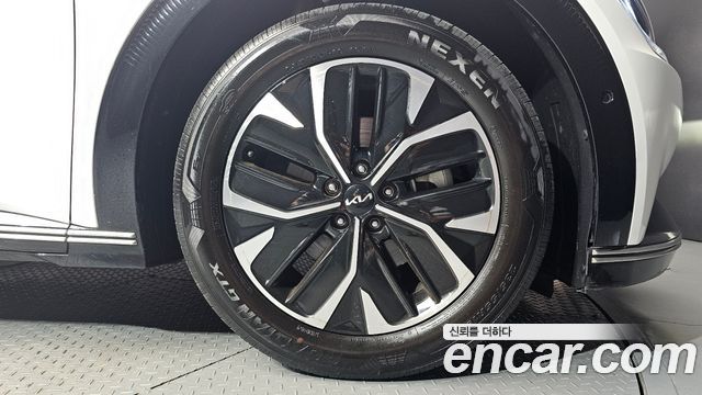 Kia EV6 2022 — photo 7