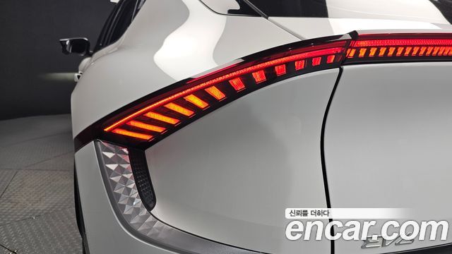 Kia EV6 2022 — photo 9