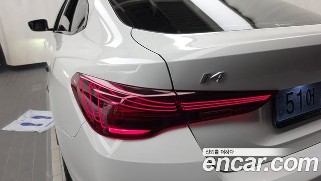 BMW i4 2025 — photo 9