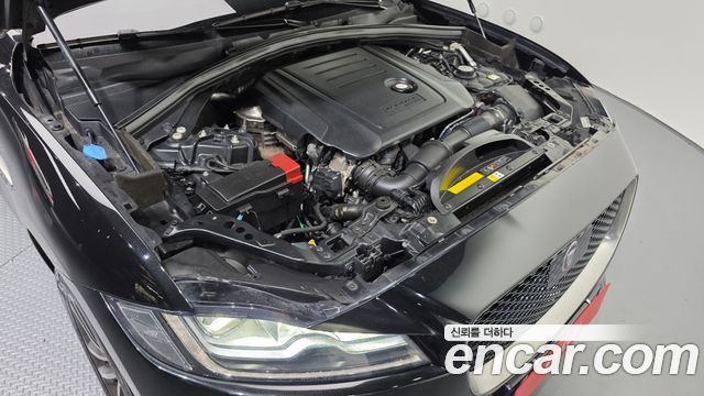 Jaguar F-PACE 2019 — photo 6