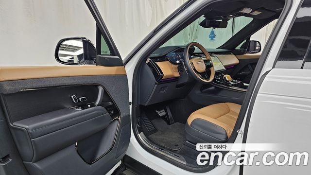 Land Rover Range Rover Sport 2023 — photo 10