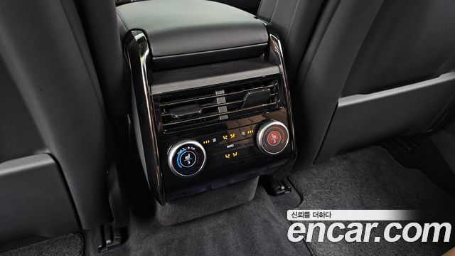Land Rover Range Rover Sport 2023 — photo 18