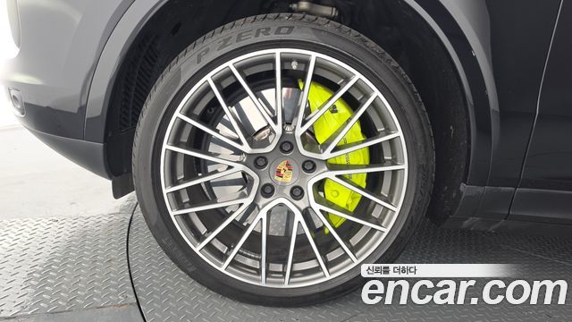 Porsche Cayenne 2020 — photo 5