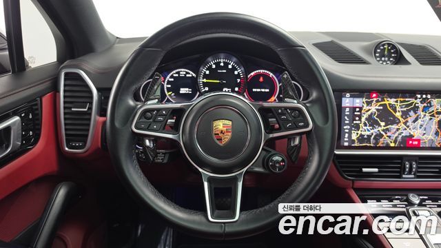 Porsche Cayenne 2020 — photo 14