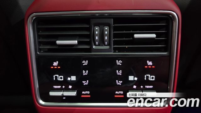 Porsche Cayenne 2020 — photo 20