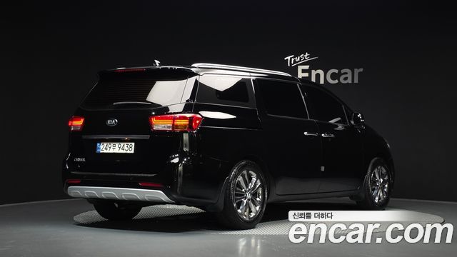Kia Canival 2018 — photo 2