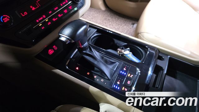 Kia Canival 2018 — photo 12