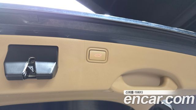 Kia Canival 2018 — photo 33