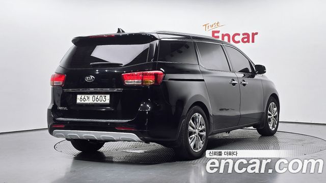 Kia Canival 2016 — photo 2
