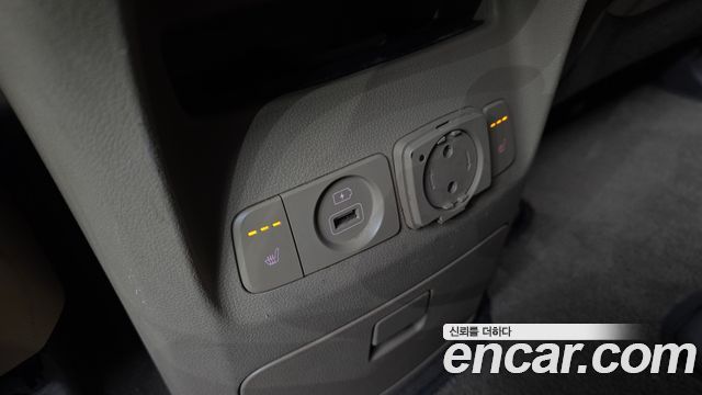 Kia Canival 2016 — photo 17