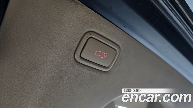 Kia Canival 2016 — photo 18