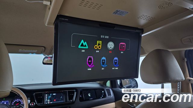 Kia Canival 2016 — photo 19
