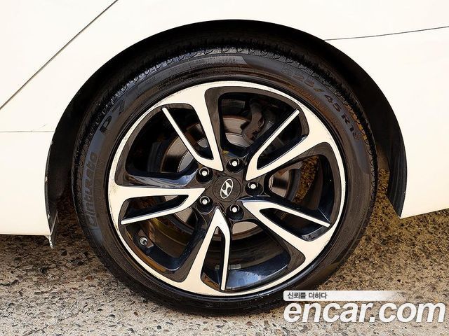 Hyundai i40 2016 — photo 19