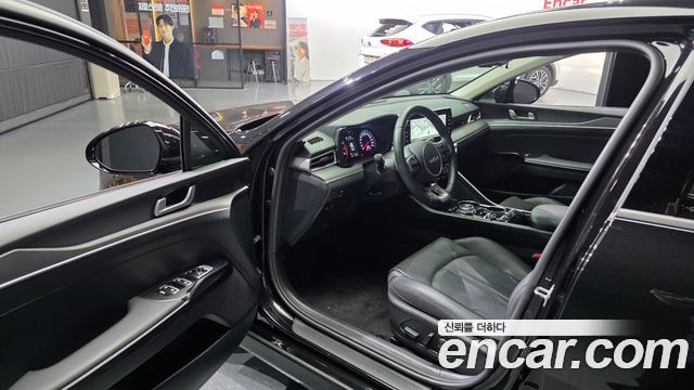Kia K5 2023 — photo 13
