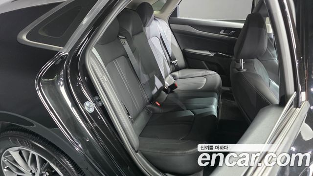 Kia K5 2023 — photo 17