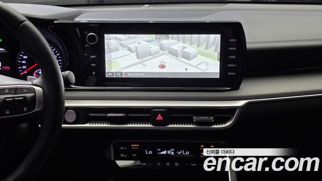 Kia K5 2023 — photo 18