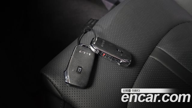 Kia K5 2023 — photo 22