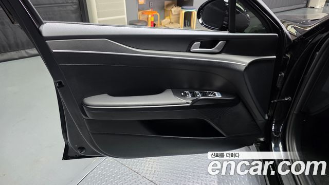 Kia K5 2023 — photo 14