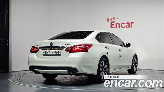 Nissan Altima 2017 — photo 2