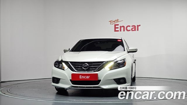 Nissan Altima 2017 — photo 3