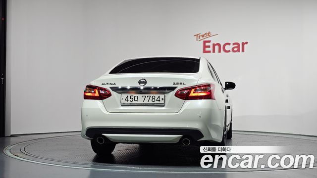 Nissan Altima 2017 — photo 4