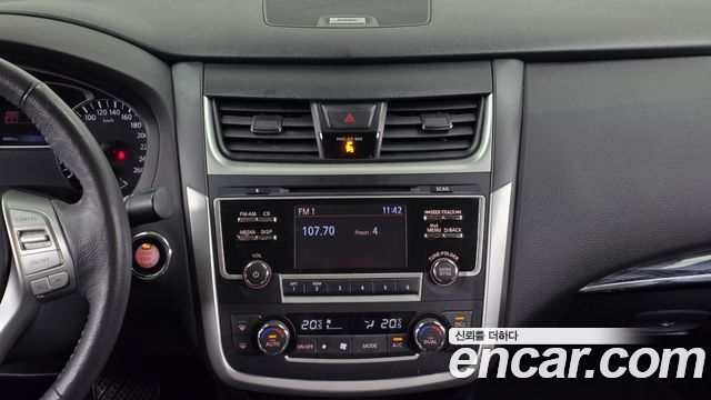 Nissan Altima 2017 — photo 14