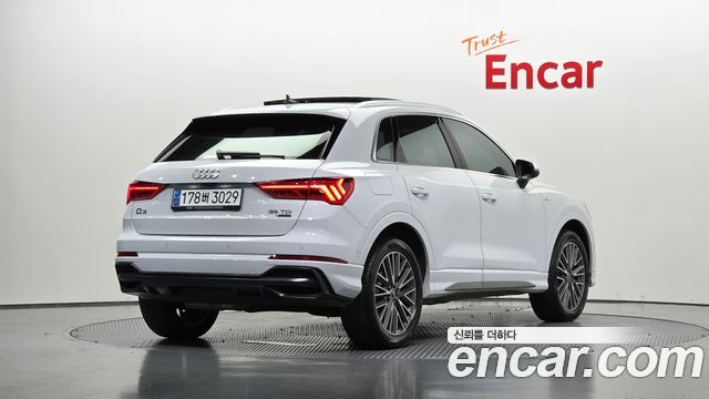 Audi Q3 2022 — photo 2