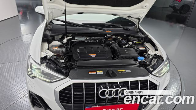 Audi Q3 2022 — photo 6