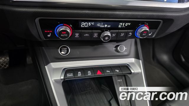 Audi Q3 2022 — photo 17