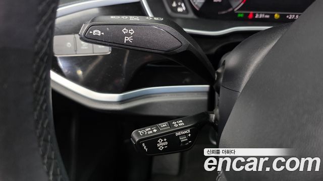 Audi Q3 2022 — photo 18