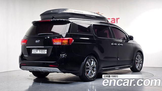 Kia Canival 2018 — photo 2