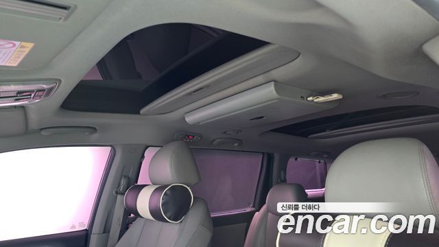 Kia Canival 2018 — photo 24