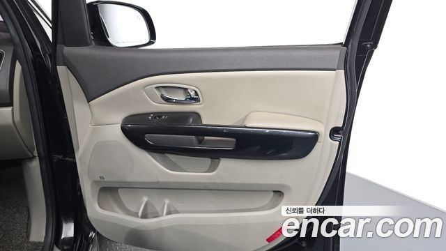 Kia Canival 2018 — photo 14
