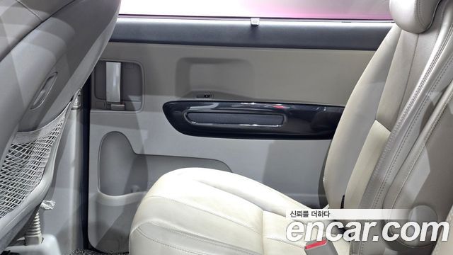Kia Canival 2018 — photo 15