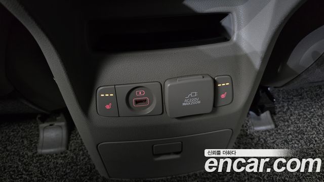 Kia Canival 2018 — photo 31