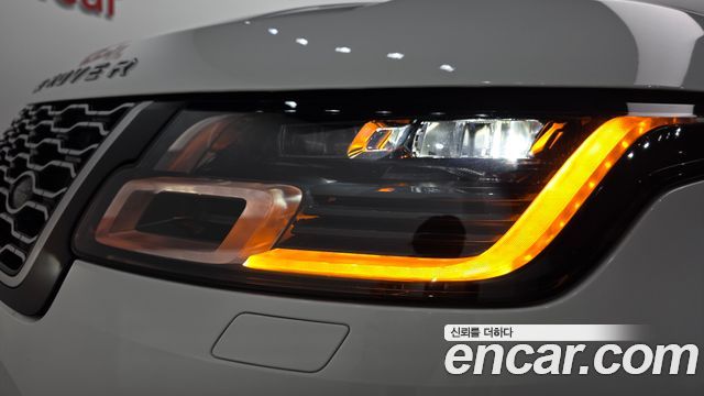 Land Rover Range Rover 2018 — photo 8