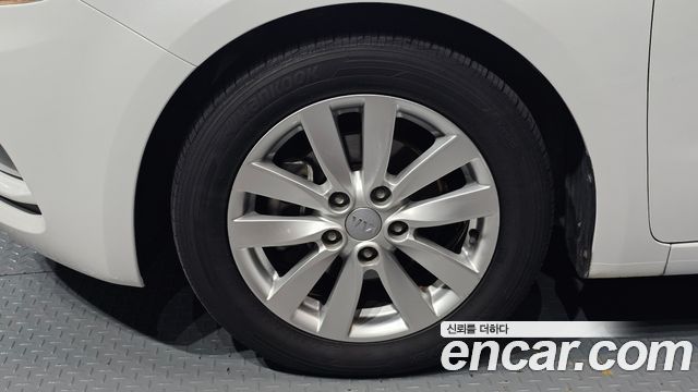 Kia K3 2013 — photo 5