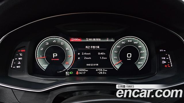 Audi A6 2021 — photo 11