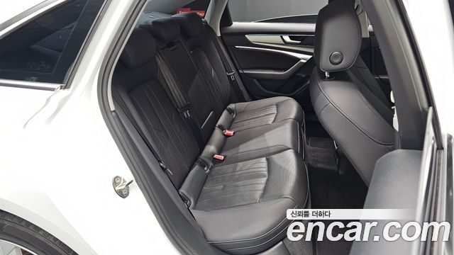 Audi A6 2021 — photo 17