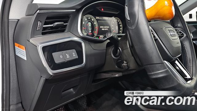 Audi A6 2021 — photo 25