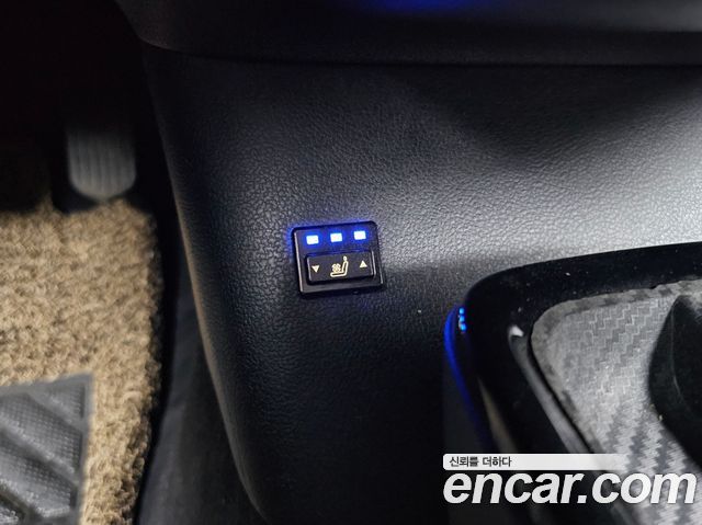 Toyota Prius 2017 — photo 17