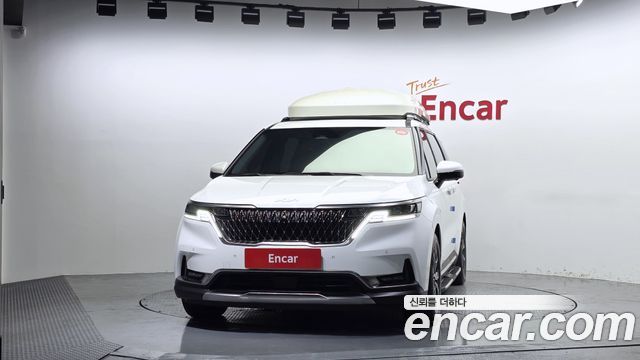 Kia Canival 2023 — photo 3