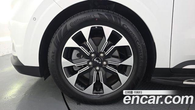 Kia Canival 2023 — photo 5